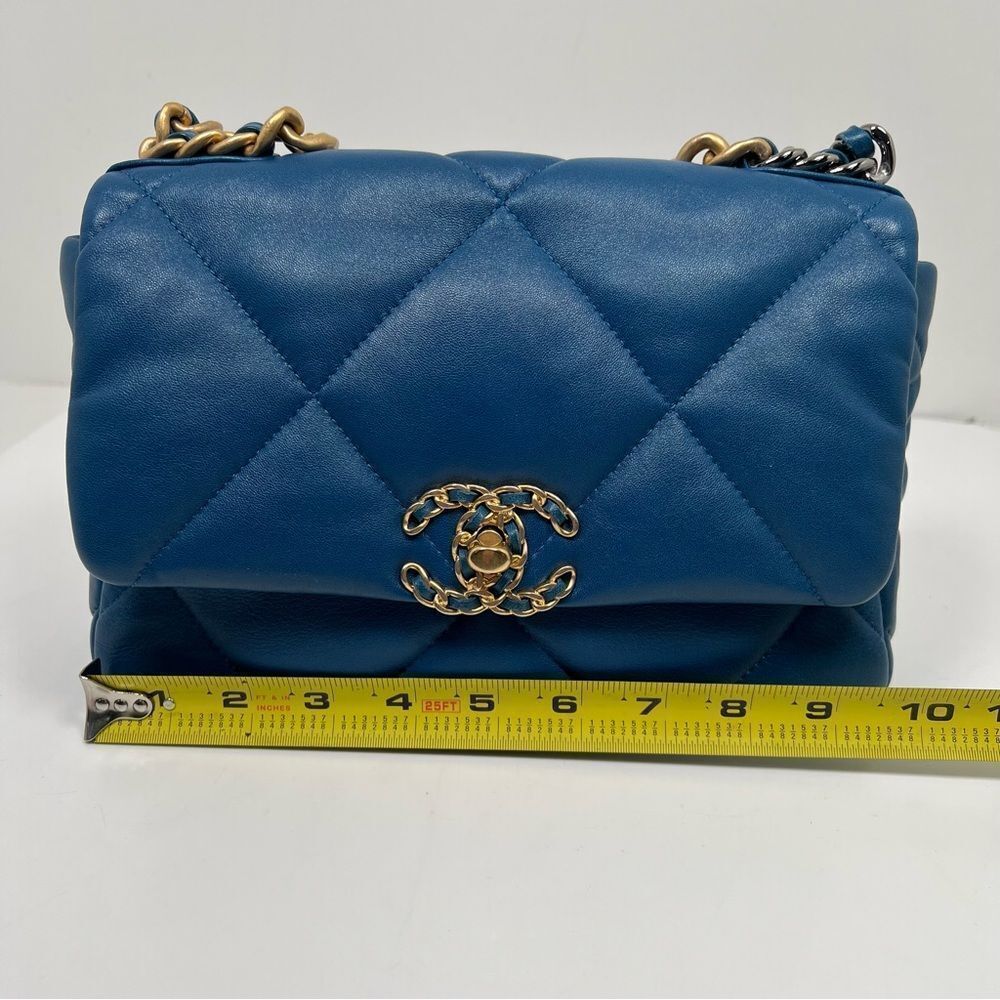 Chanel 19 Flap Bag Quilted Leather Medium Blue A+ Condition - Picture 14 of 16
